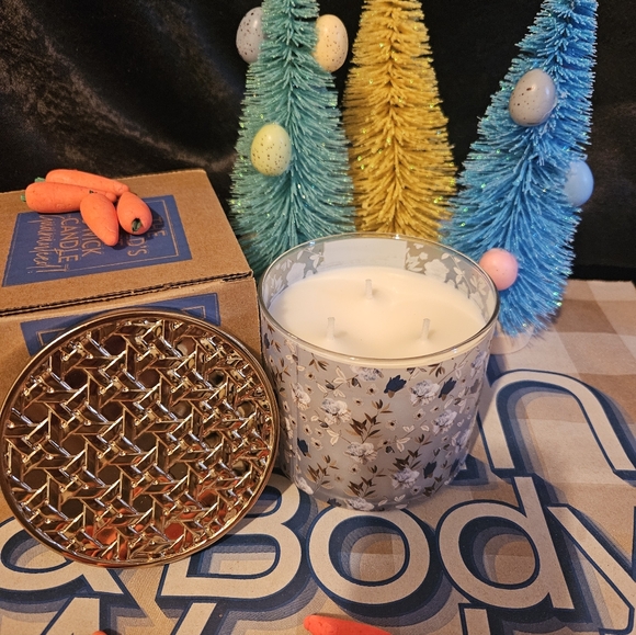 NWT Bath & Body Works Morning Rainstorm 3-Wick Candle and Soap Set - Blue - Picture 5 of 8